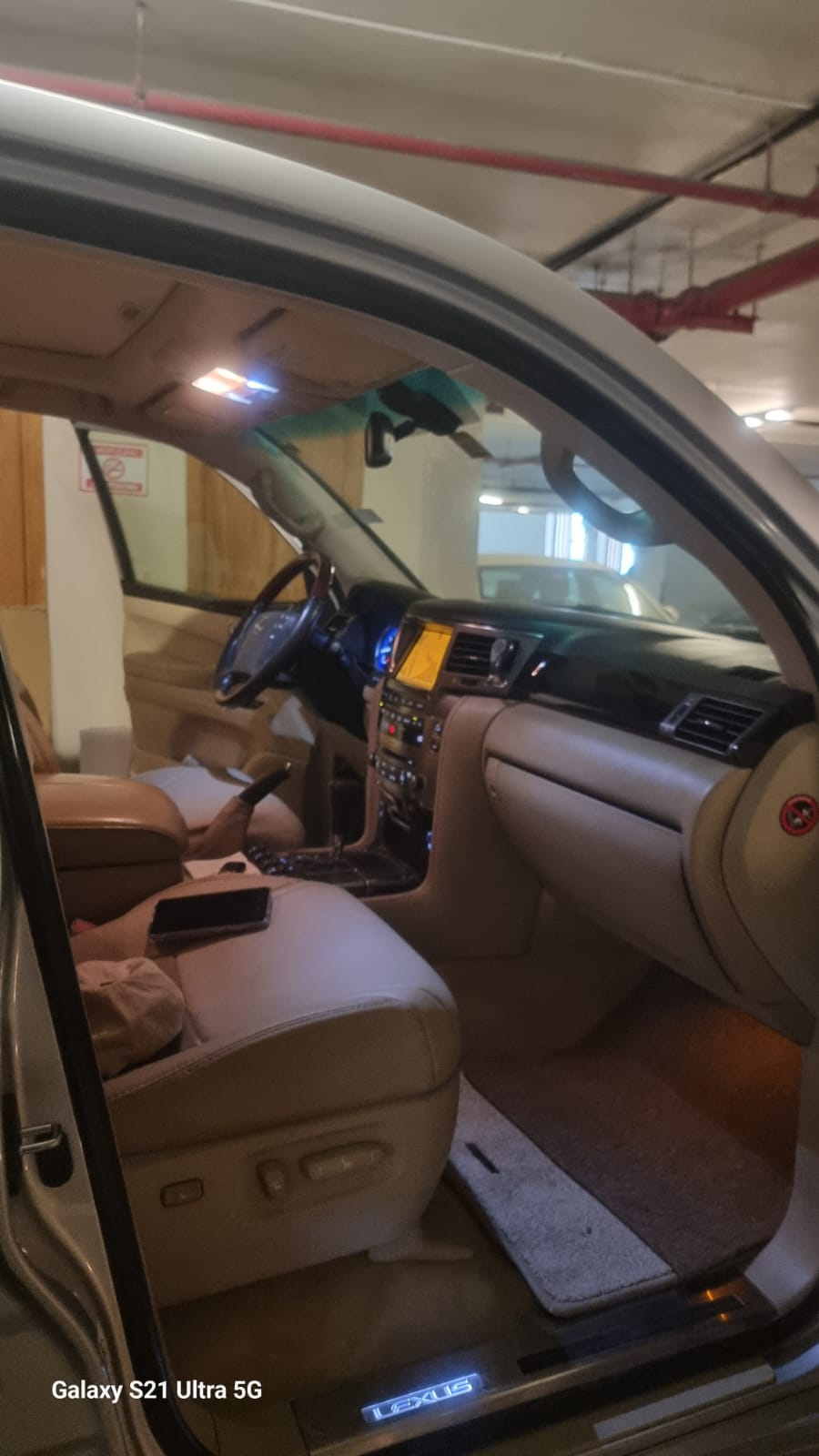Silver Lexus LX 570 Platinum 2011